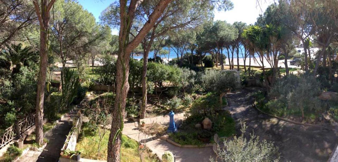 Apartments Villa Corrias Cala Liberotto Exterior photo
